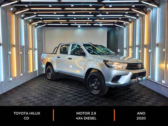 TOYOTA HILUX 2.8 POWER PACK 4X4 CD 16V DIESEL 4P MANUAL